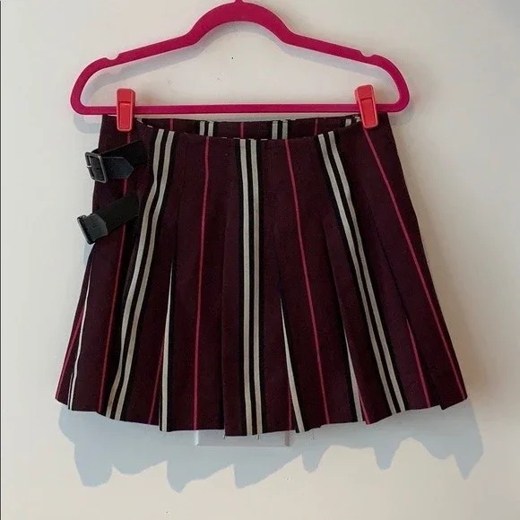 Burberry pleated wrap skirt 8